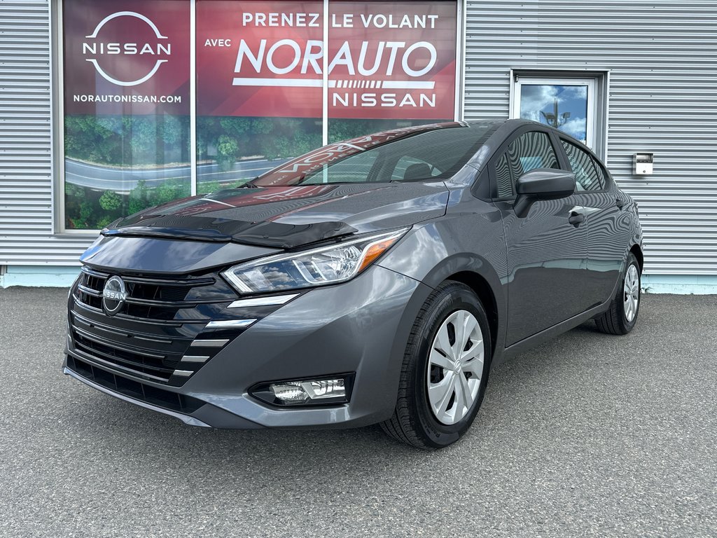 2023 Nissan Versa S in Amos, Quebec - 1 - w1024h768px