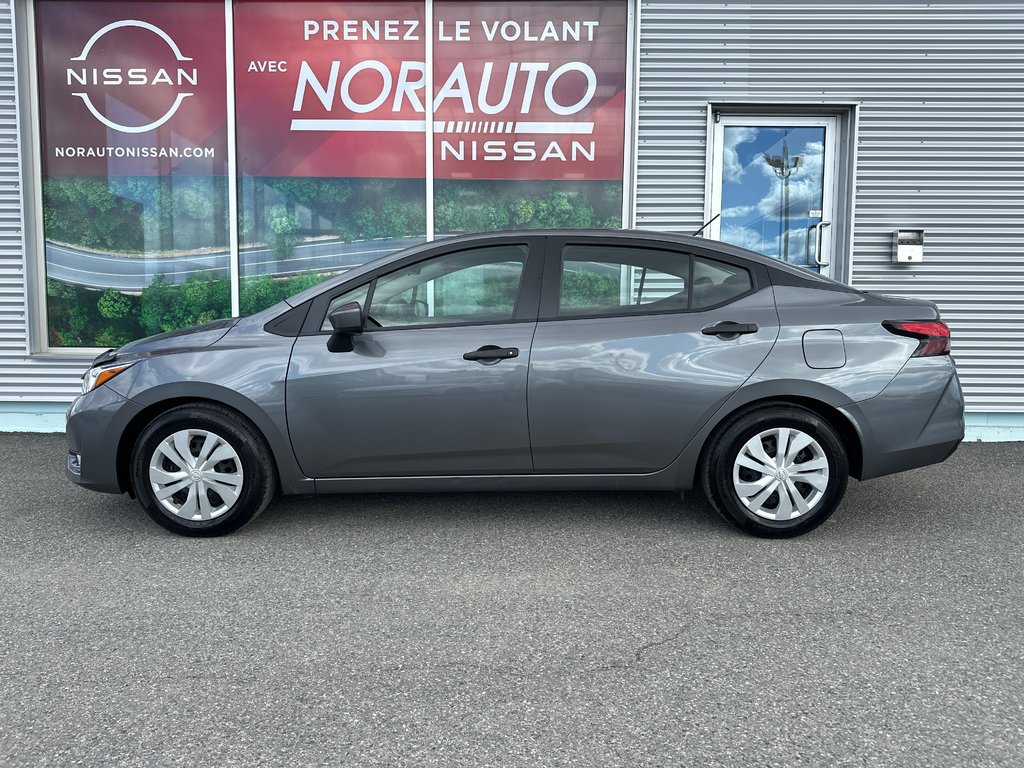 2023 Nissan Versa S in Amos, Quebec - 3 - w1024h768px