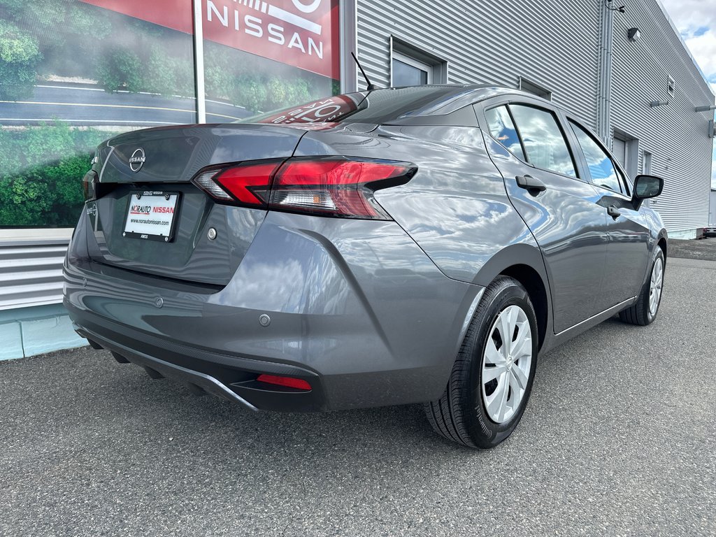 2023 Nissan Versa S in Amos, Quebec - 6 - w1024h768px