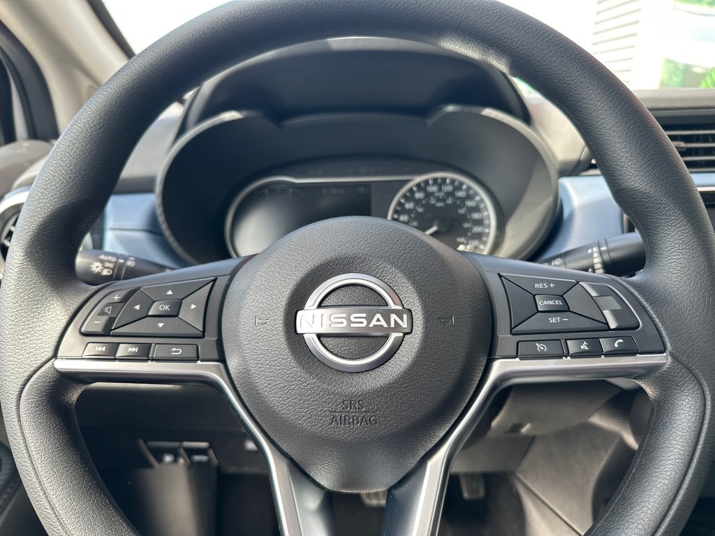 2025 Nissan Versa SV in Amos, Quebec - 7 - w1024h768px