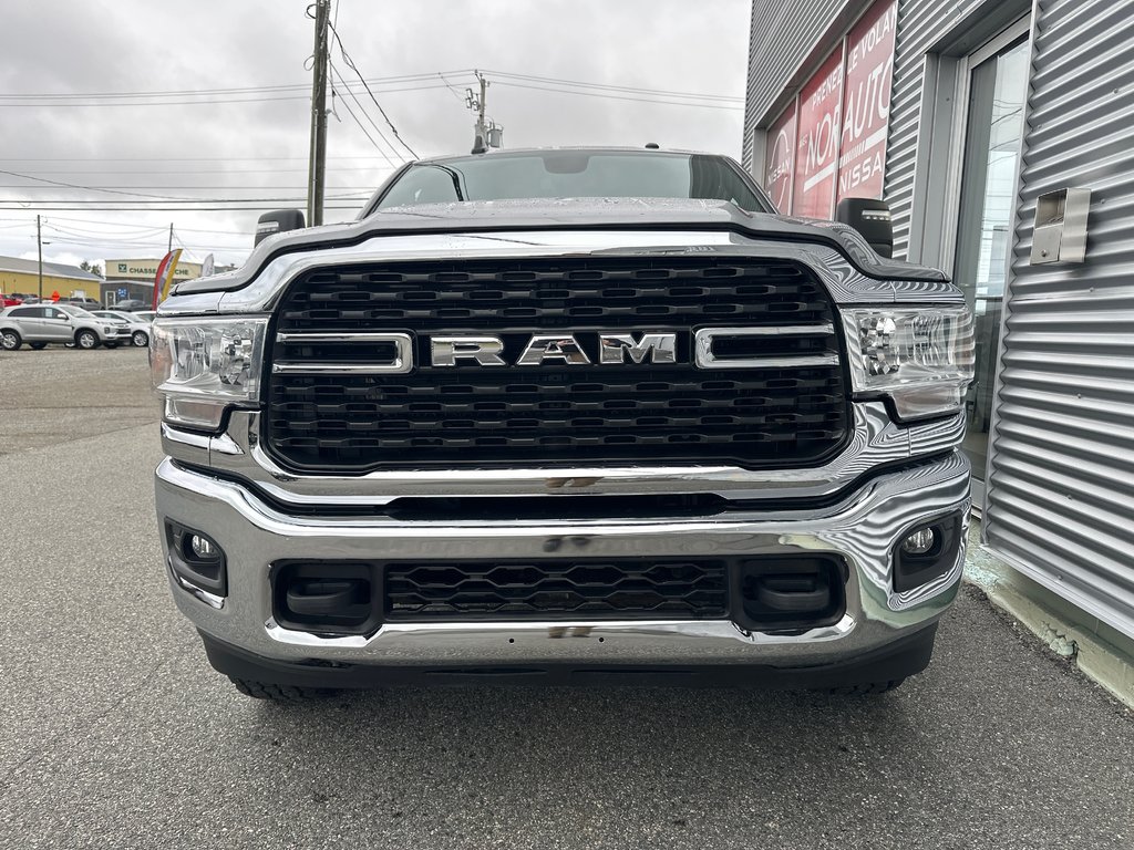 2024 Ram 3500 Big Horn in Amos, Quebec - 7 - w1024h768px