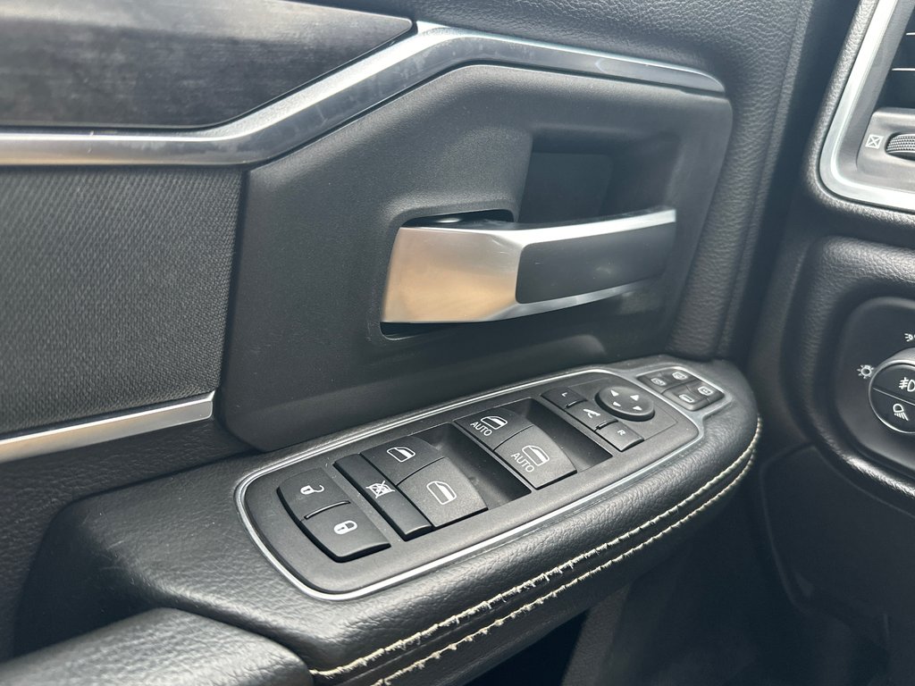 2024 Ram 3500 Big Horn in Amos, Quebec - 16 - w1024h768px