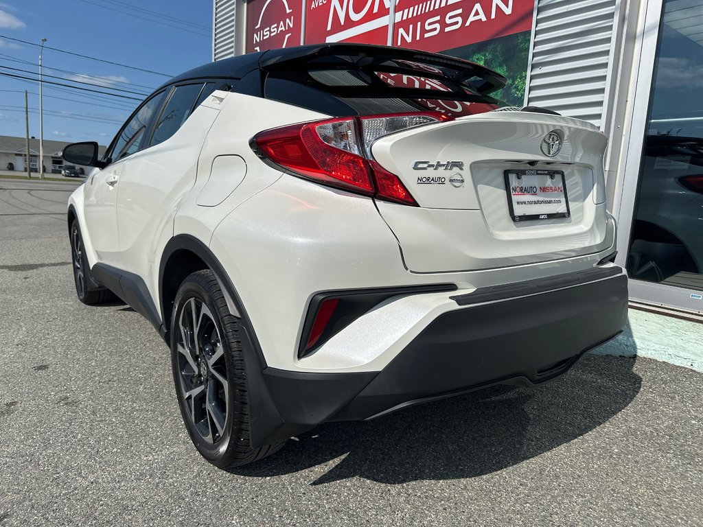 2020 Toyota C-HR XLE PREMIUM in Amos, Quebec - 5 - w1024h768px