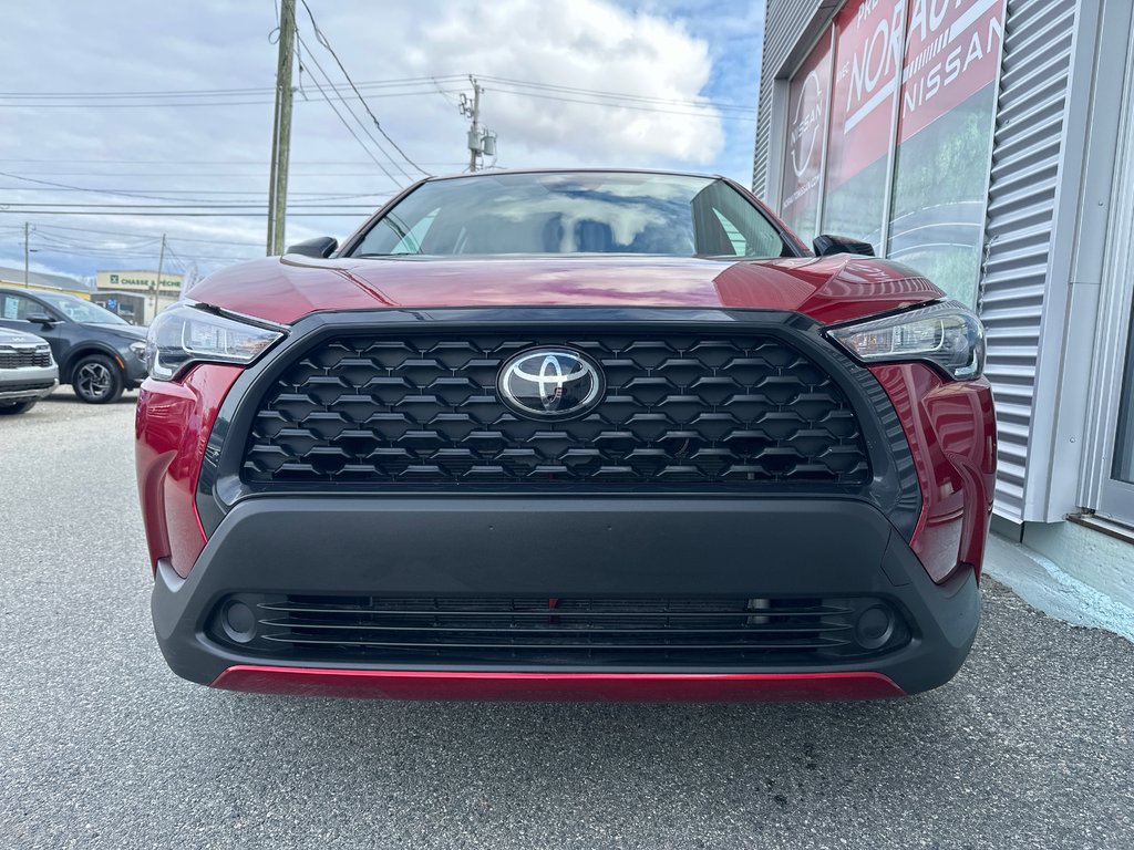 2025 Toyota Corolla Cross LE AWD in Amos, Quebec - 7 - w1024h768px