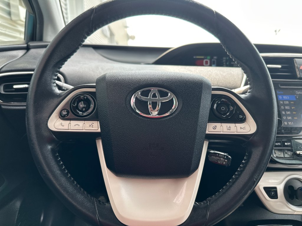 2017 Toyota PRIUS PRIME in Amos, Quebec - 10 - w1024h768px
