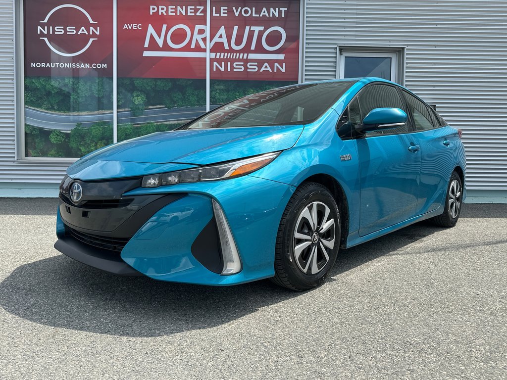 2017 Toyota PRIUS PRIME in Amos, Quebec - 1 - w1024h768px