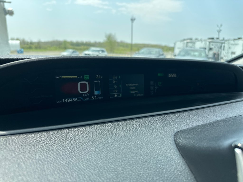 2017 Toyota PRIUS PRIME in Amos, Quebec - 14 - w1024h768px