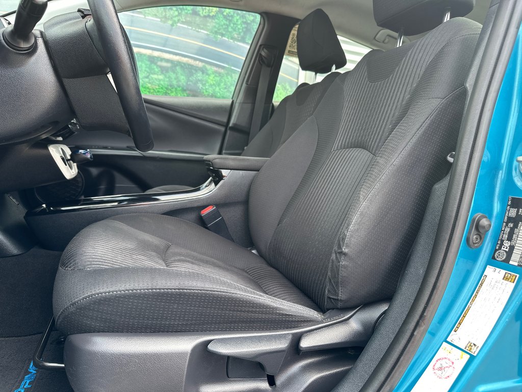 2017 Toyota PRIUS PRIME in Amos, Quebec - 9 - w1024h768px