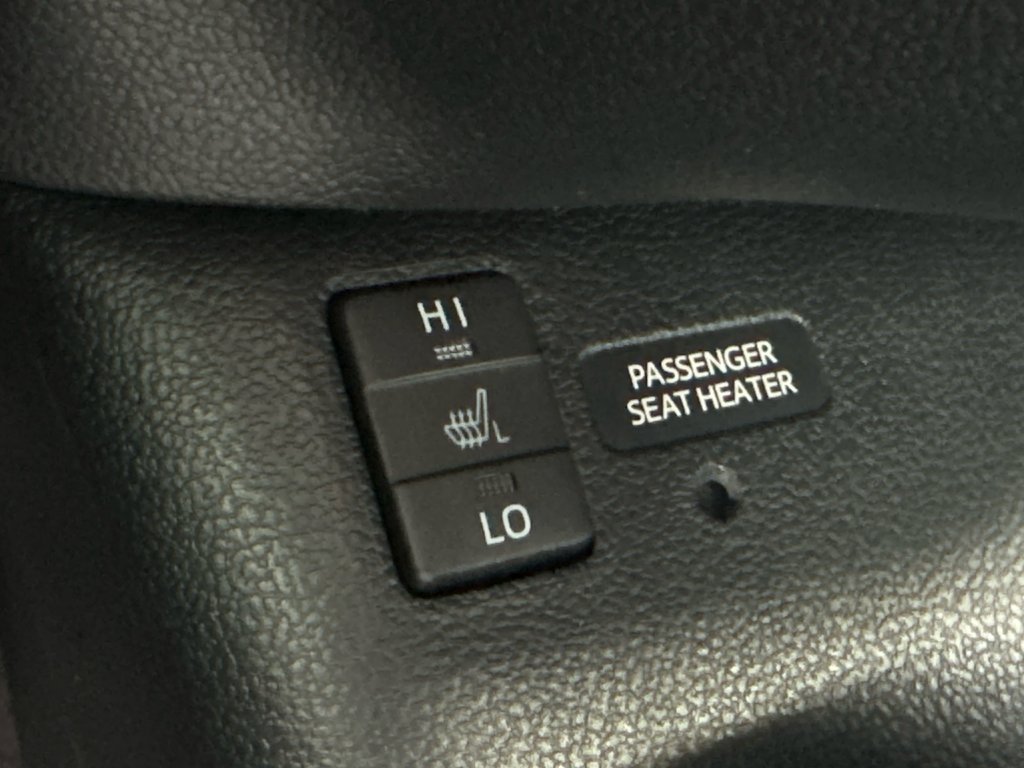 Toyota PRIUS PRIME UPGRADE 2018 à Amos, Québec - 15 - w1024h768px