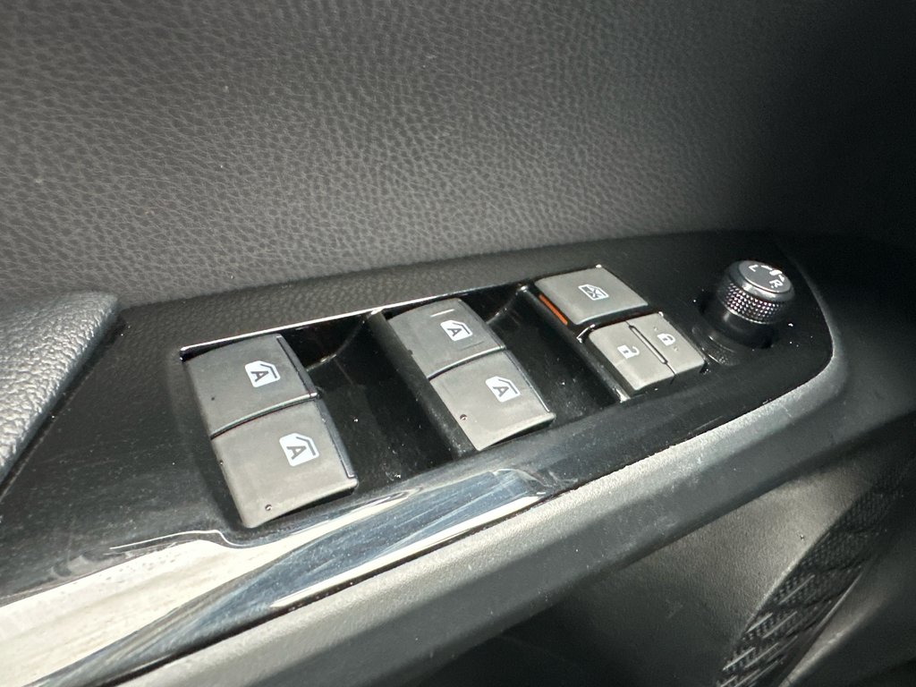 Toyota PRIUS PRIME UPGRADE 2018 à Amos, Québec - 16 - w1024h768px