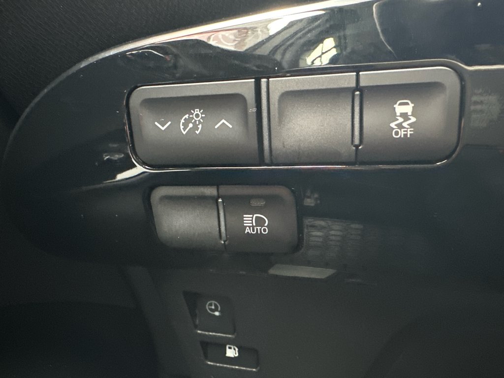 Toyota PRIUS PRIME UPGRADE 2018 à Amos, Québec - 14 - w1024h768px