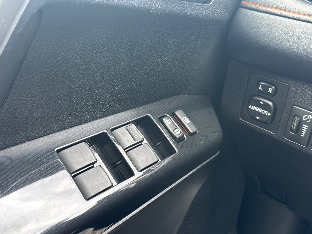 Toyota RAV4 SE AWD 2016 à Amos, Québec - 12 - w1024h768px