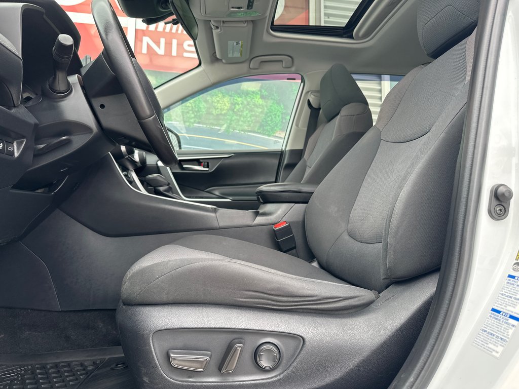 Toyota RAV4 XLE AWD 2019 à Amos, Québec - 9 - w1024h768px