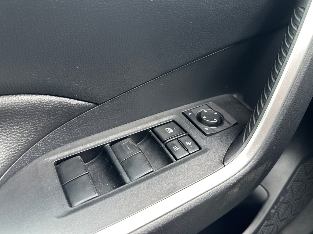 Toyota RAV4 XLE AWD 2019 à Amos, Québec - 17 - w1024h768px