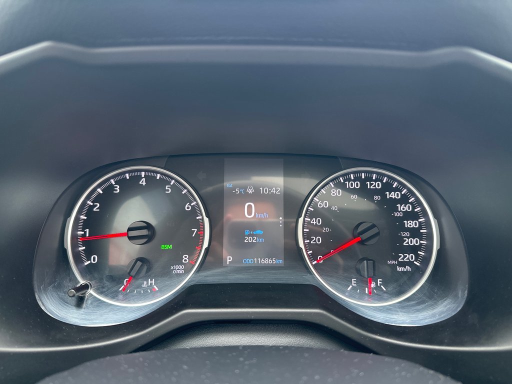 Toyota RAV4 XLE AWD 2019 à Amos, Québec - 19 - w1024h768px