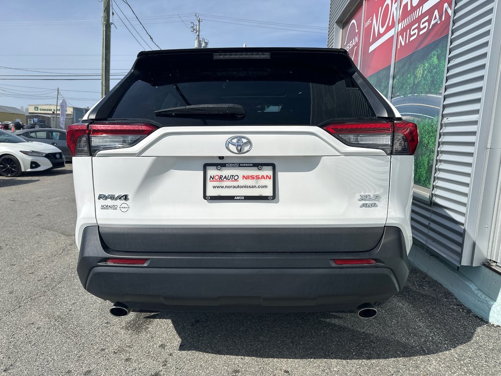 Toyota RAV4 XLE AWD 2019 à Amos, Québec - 8 - w1024h768px
