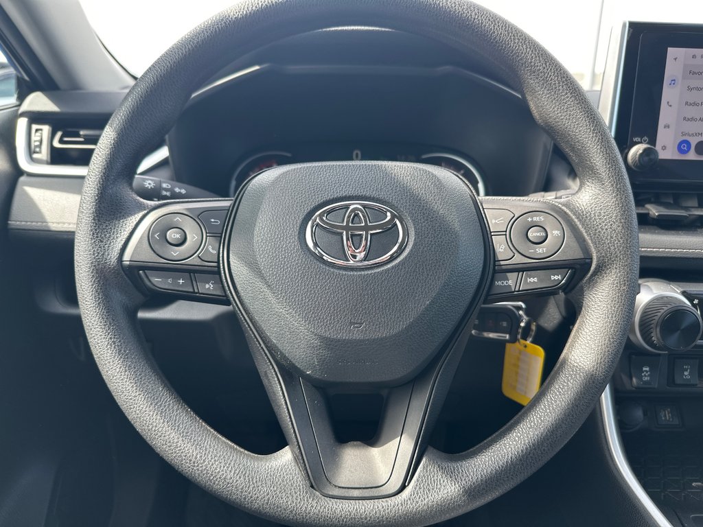 2024 Toyota RAV4 LE AWD in Amos, Quebec - 10 - w1024h768px