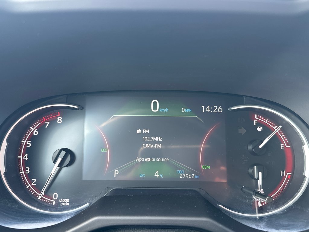 2024 Toyota RAV4 LE AWD in Amos, Quebec - 16 - w1024h768px