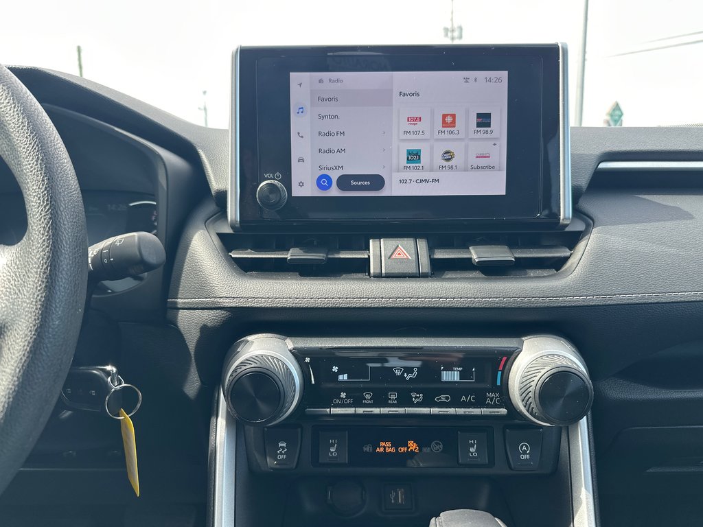 2024 Toyota RAV4 LE AWD in Amos, Quebec - 11 - w1024h768px