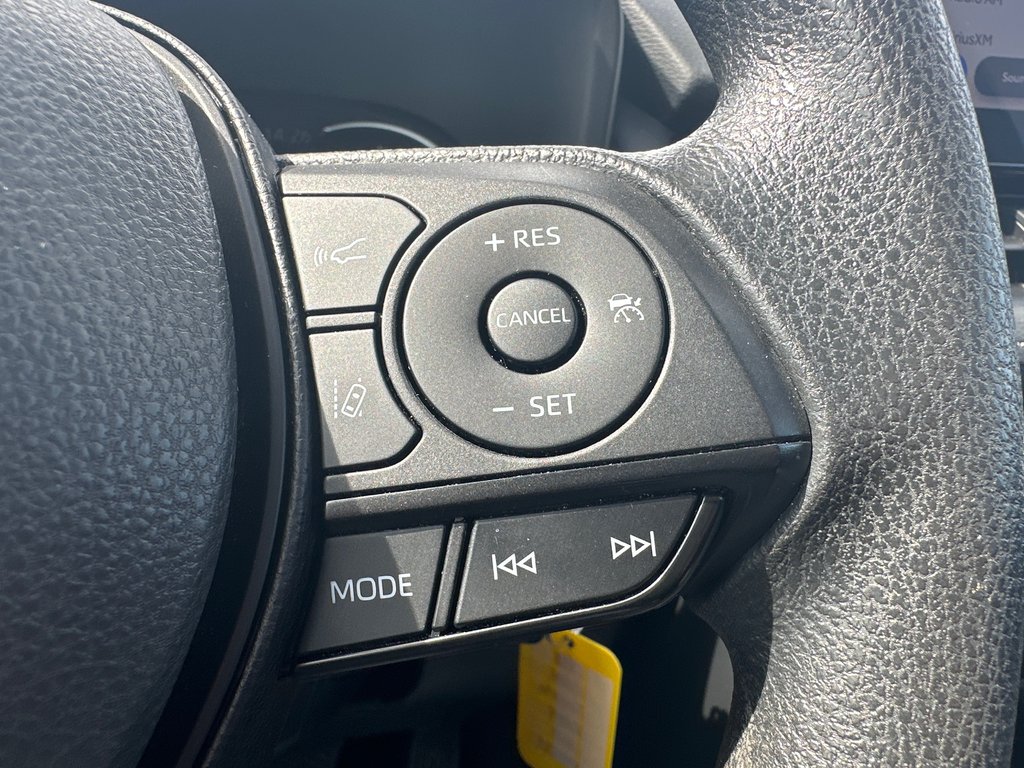 2024 Toyota RAV4 LE AWD in Amos, Quebec - 14 - w1024h768px