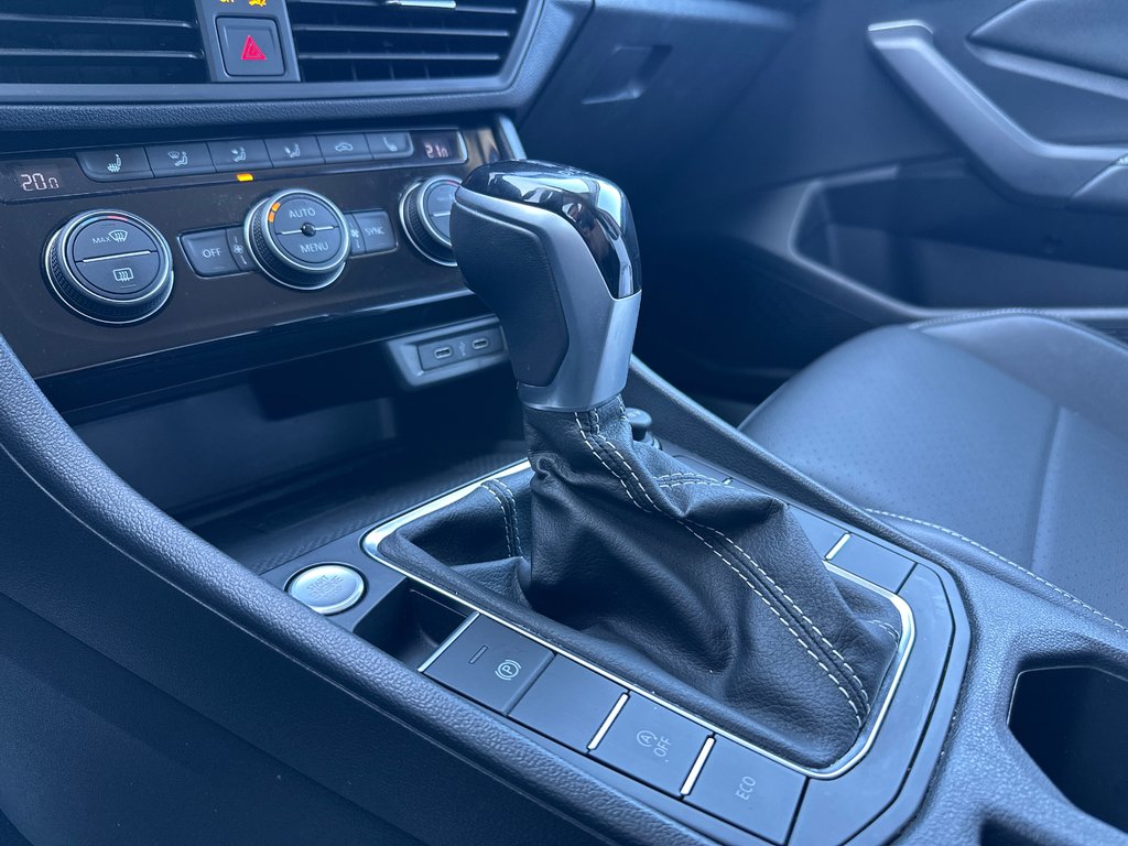 2022 Volkswagen Jetta Comfortline in Amos, Quebec - 12 - w1024h768px