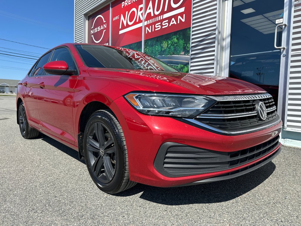 2022 Volkswagen Jetta Comfortline in Amos, Quebec - 2 - w1024h768px