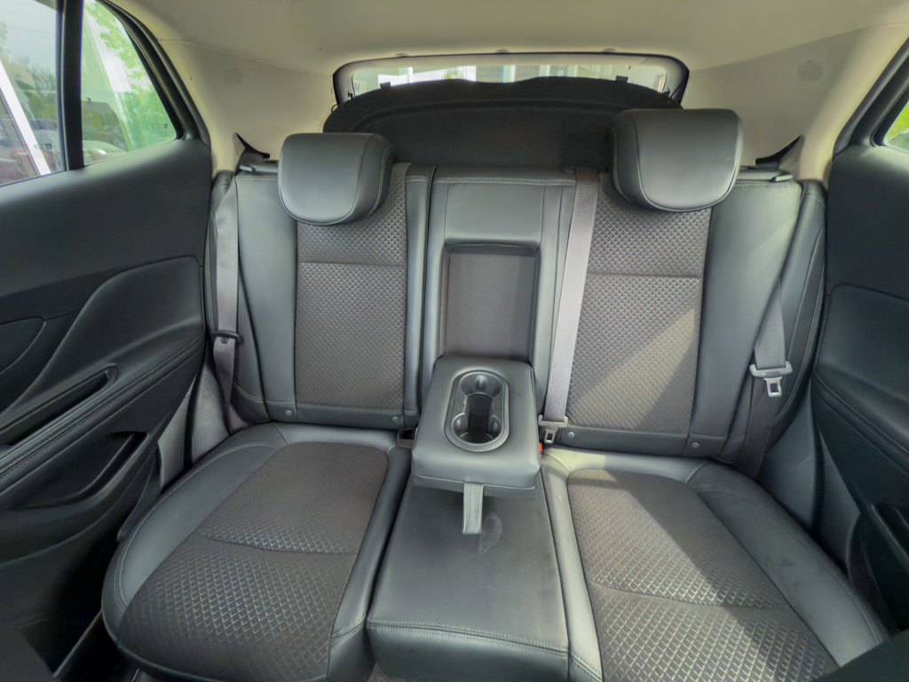2018 Buick Encore Sport Touring in Mont-Tremblant, Quebec - 11 - w1024h768px