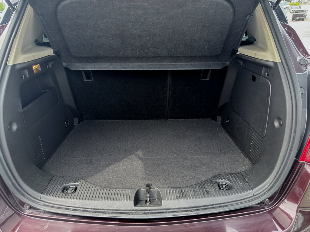 2018 Buick Encore Sport Touring in Mont-Tremblant, Quebec - 8 - w1024h768px
