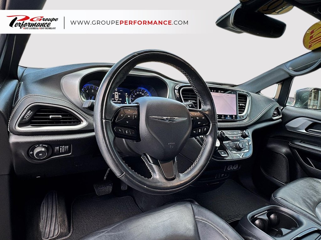 2022 Chrysler Pacifica Touring L in Mont-Tremblant, Quebec - 10 - w1024h768px