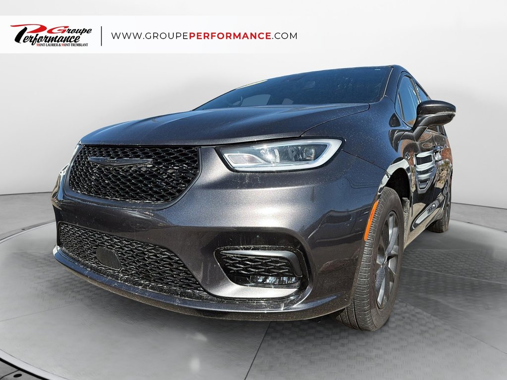 Chrysler Pacifica Touring L 2022 à Mont-Tremblant, Québec - 1 - w1024h768px