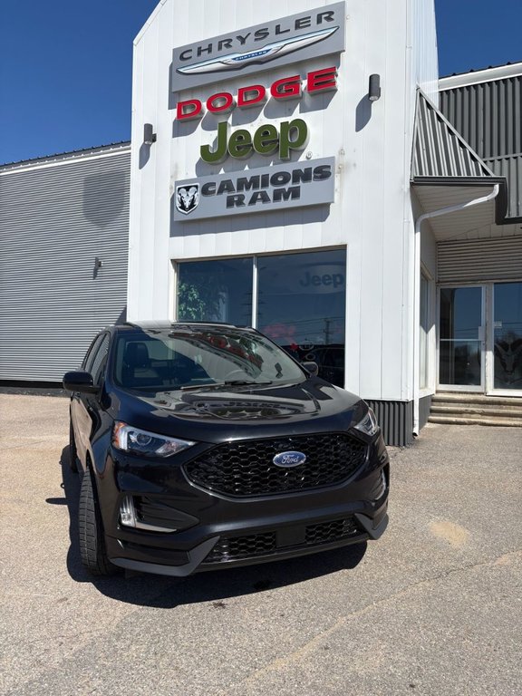 Ford Edge ST-Line 2024 à Mont-Laurier, Québec - 2 - w1024h768px