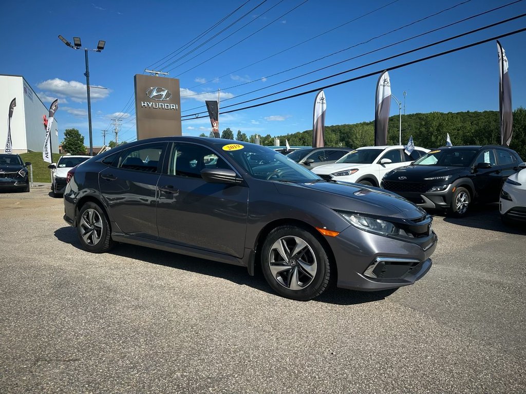 Honda Civic Sedan LX 2019 à Mont-Tremblant, Québec - 3 - w1024h768px