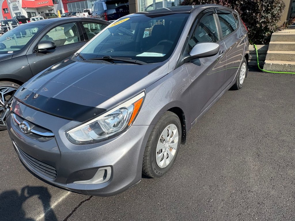 Hyundai Accent GL 2016 à Mont-Tremblant, Québec - 3 - w1024h768px