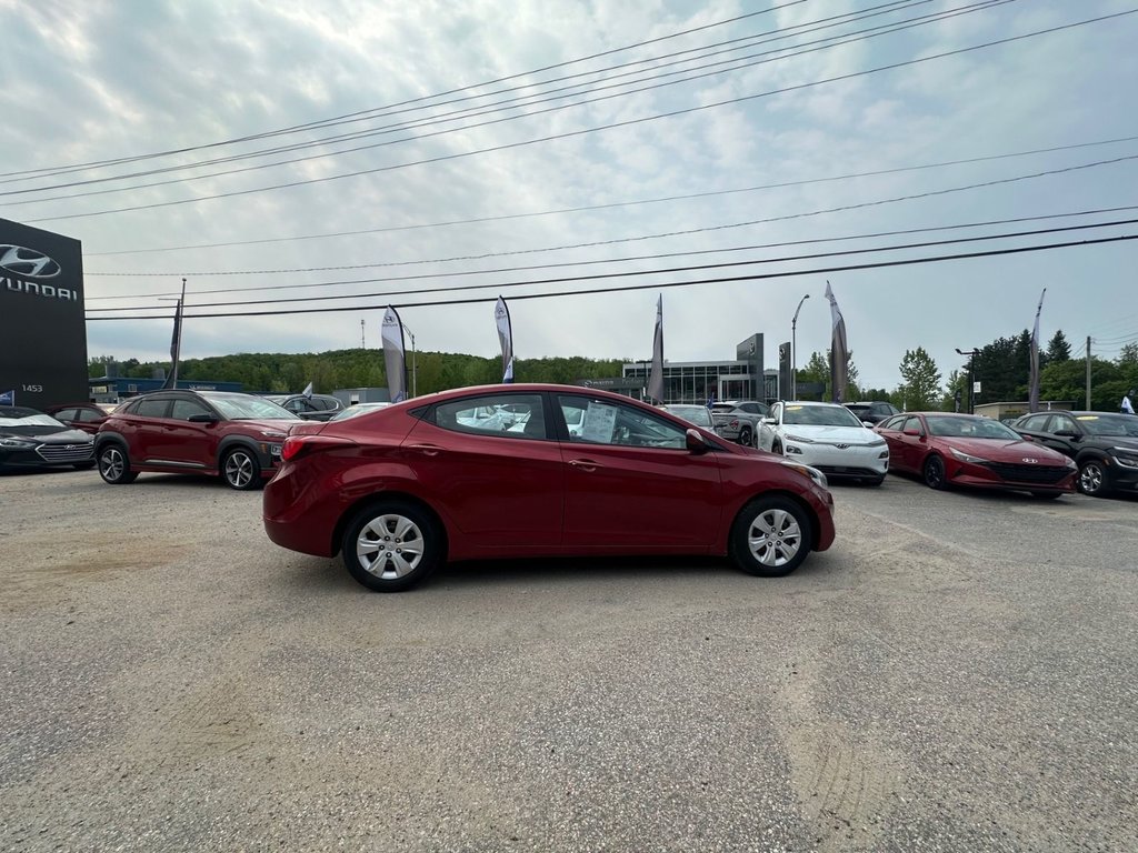 Hyundai Elantra L+ 2016 à Mont-Tremblant, Québec - 4 - w1024h768px