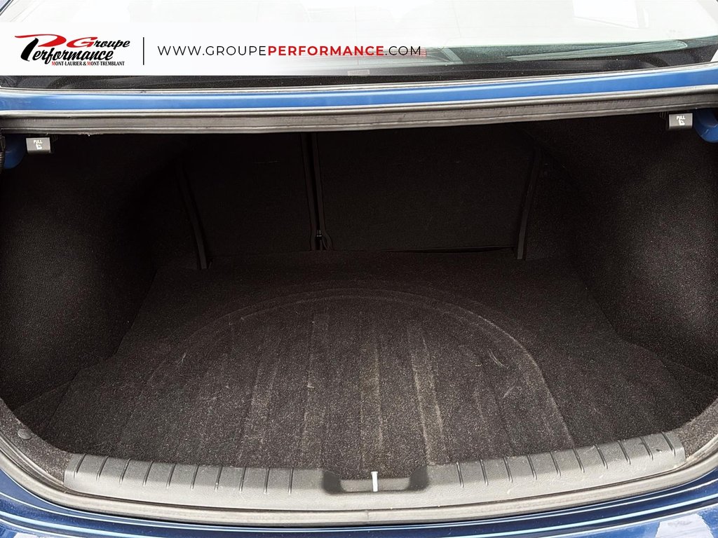 2017 Hyundai Elantra LE in Mont-Laurier, Quebec - 9 - w1024h768px