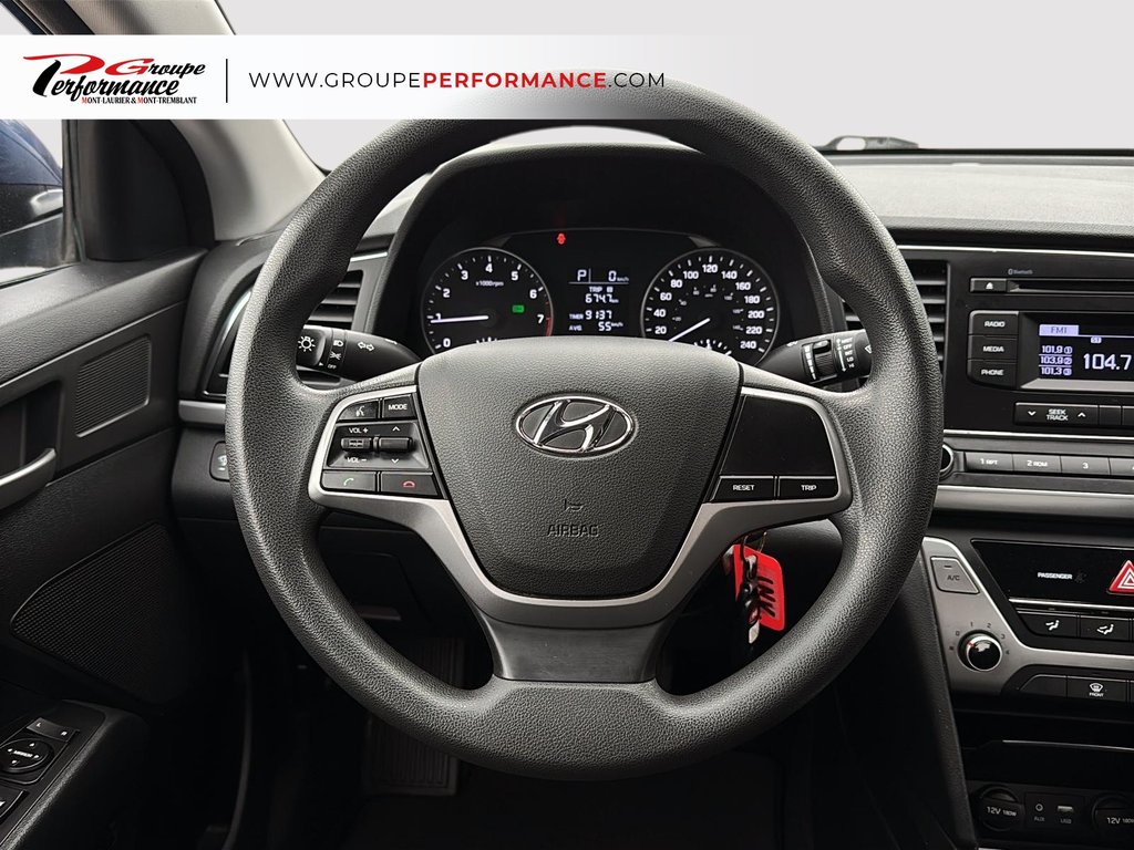 2017 Hyundai Elantra LE in Mont-Laurier, Quebec - 15 - w1024h768px