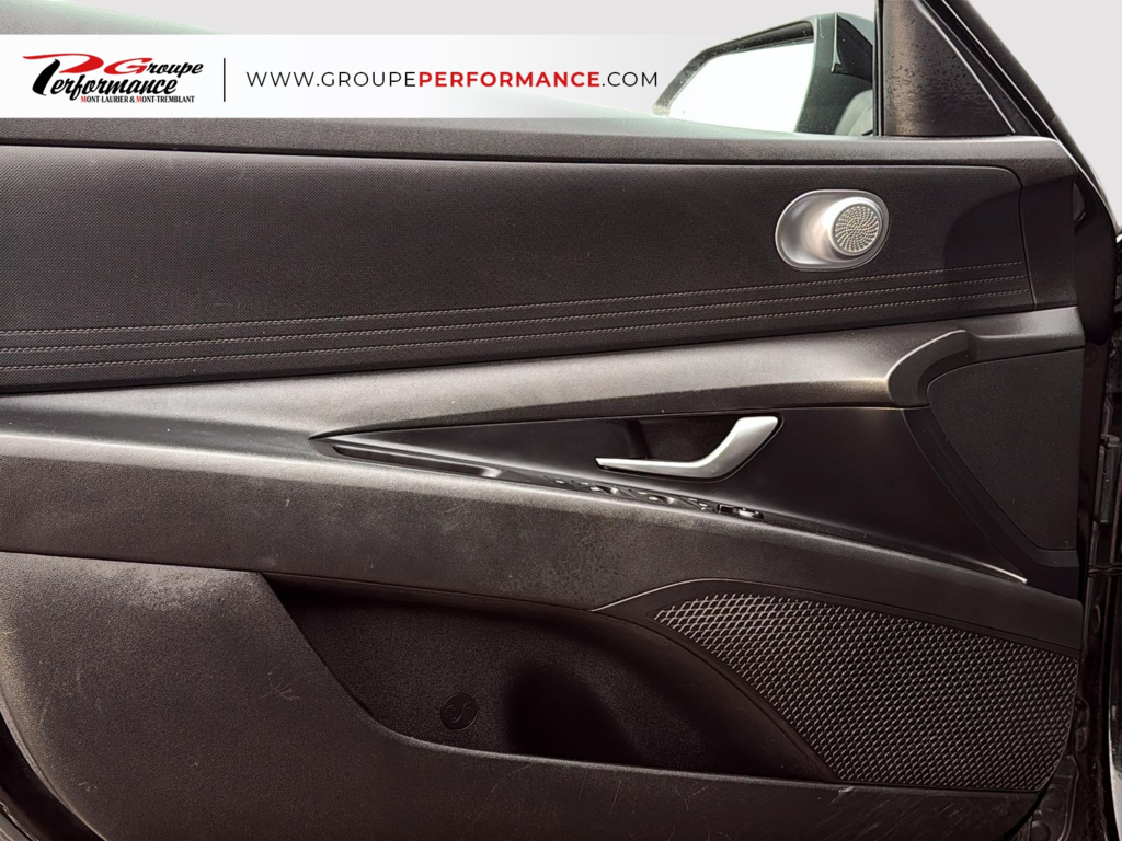 2022 Hyundai Elantra Essential in Mont-Tremblant, Quebec - 11 - w1024h768px