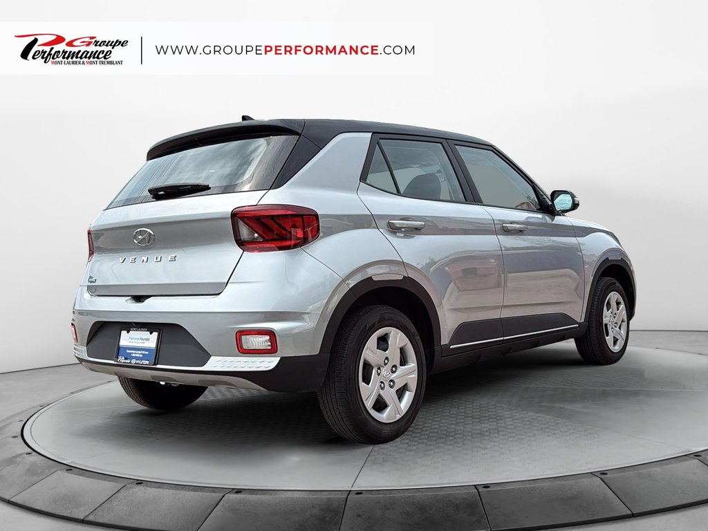 2021 Hyundai Venue Essential in Mont-Tremblant, Quebec - 6 - w1024h768px