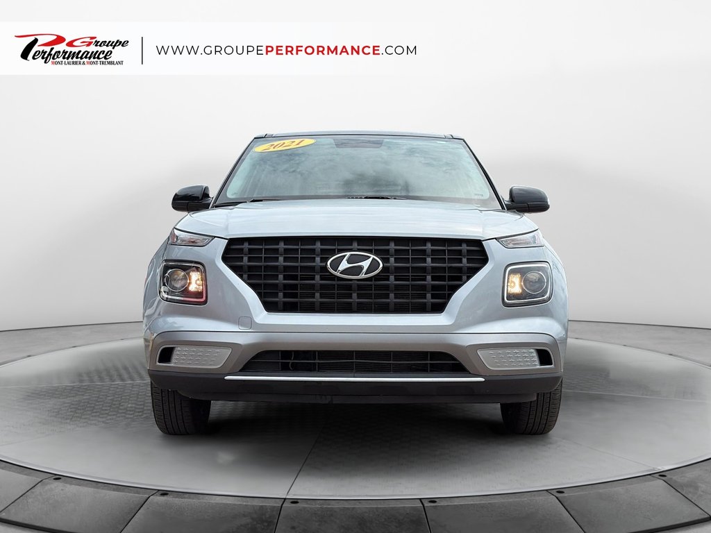 2021 Hyundai Venue Essential in Mont-Tremblant, Quebec - 3 - w1024h768px