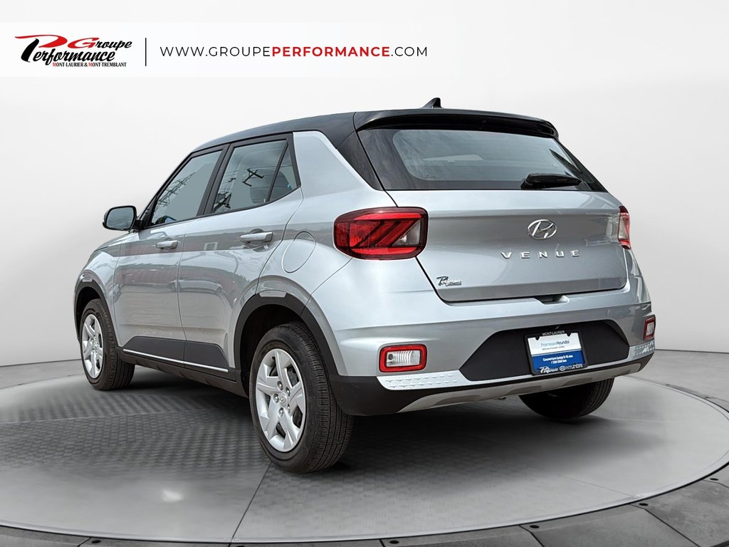 2021 Hyundai Venue Essential in Mont-Tremblant, Quebec - 5 - w1024h768px