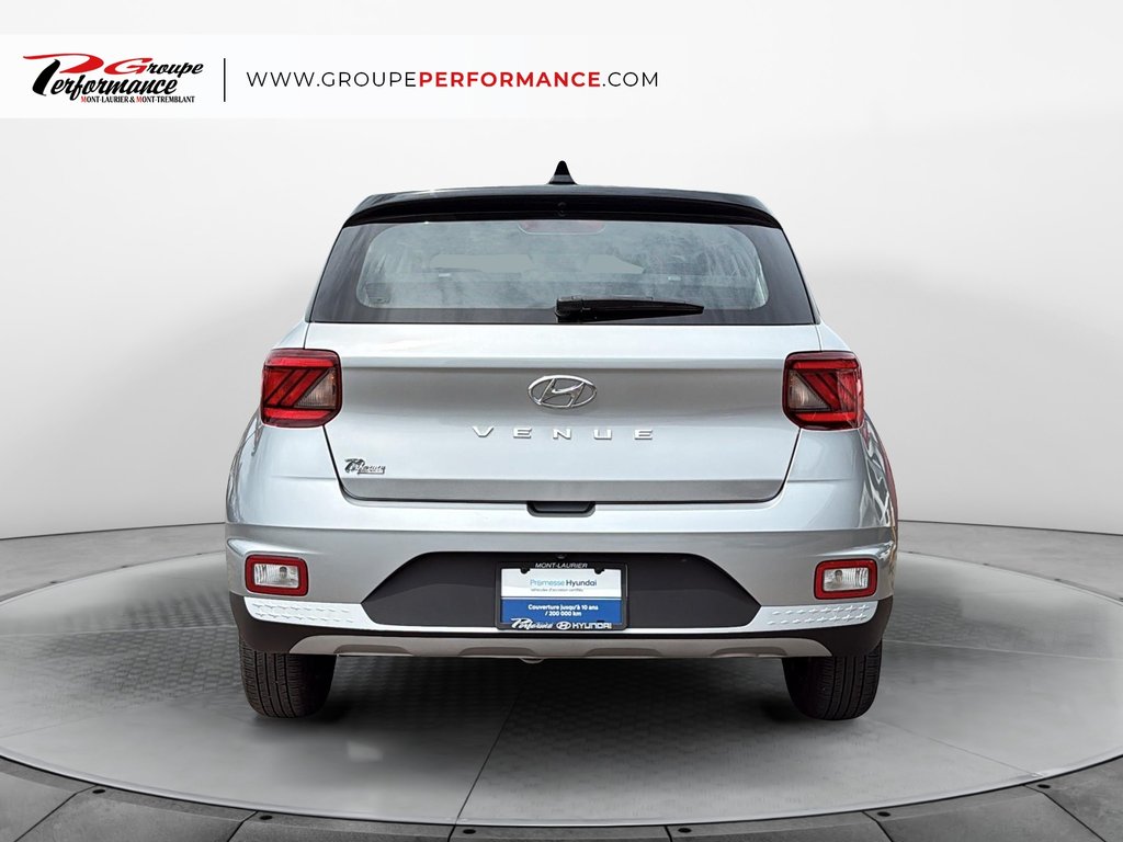 2021 Hyundai Venue Essential in Mont-Tremblant, Quebec - 4 - w1024h768px