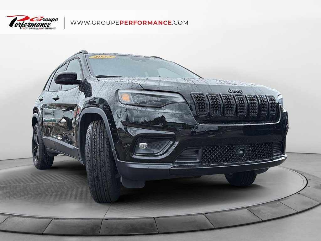 Jeep Cherokee Altitude 2023 à Mont-Tremblant, Québec - 2 - w1024h768px
