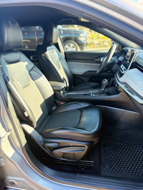 2023 Jeep Compass North in Mont-Tremblant, Quebec - 11 - w1024h768px