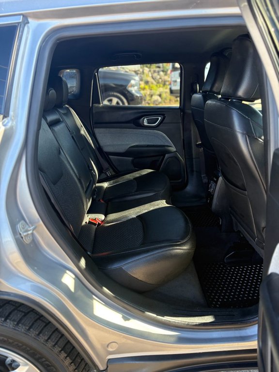 2023 Jeep Compass North in Mont-Tremblant, Quebec - 14 - w1024h768px