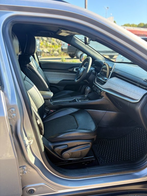 2023 Jeep Compass North in Mont-Tremblant, Quebec - 10 - w1024h768px