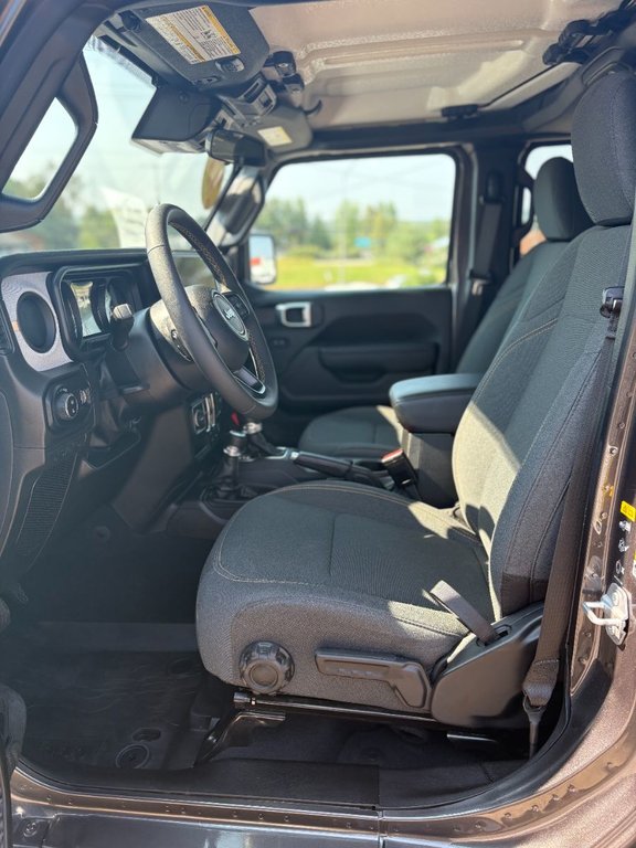 Jeep Gladiator NightHawk 2024 à Mont-Tremblant, Québec - 26 - w1024h768px