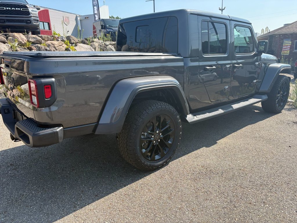 Jeep Gladiator NightHawk 2024 à Mont-Tremblant, Québec - 2 - w1024h768px