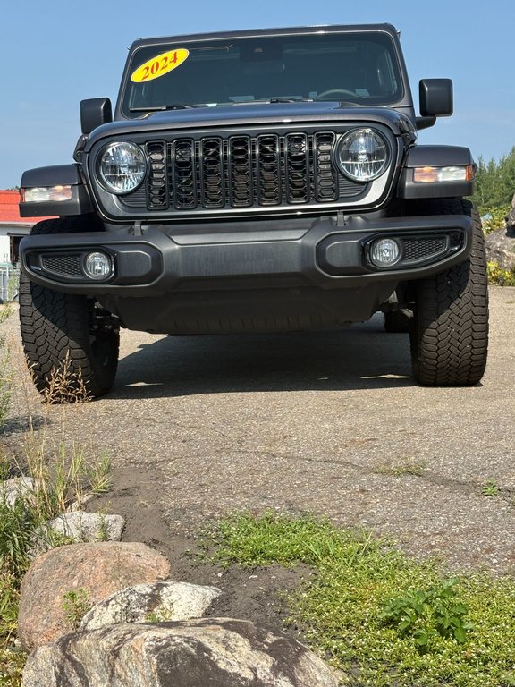 Jeep Gladiator NightHawk 2024 à Mont-Tremblant, Québec - 1 - w1024h768px