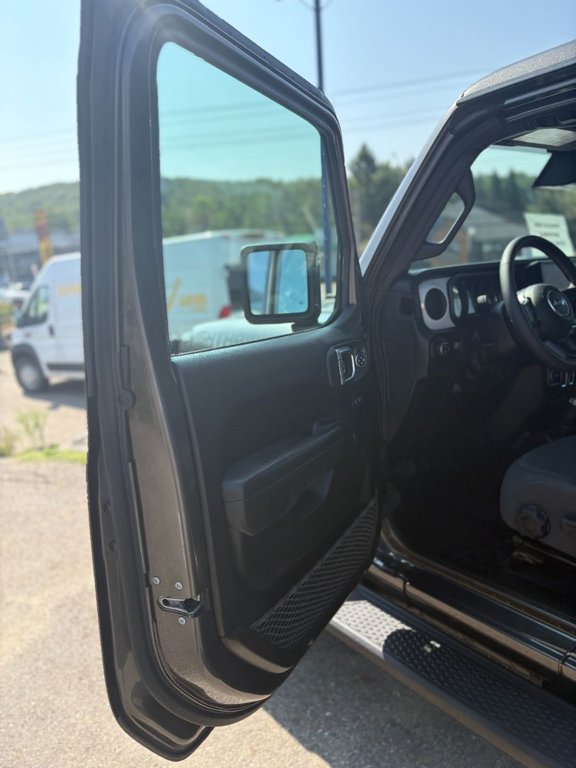 Jeep Gladiator NightHawk 2024 à Mont-Tremblant, Québec - 27 - w1024h768px