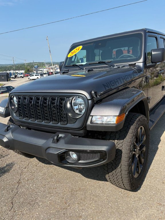 Jeep Gladiator NightHawk 2024 à Mont-Tremblant, Québec - 8 - w1024h768px